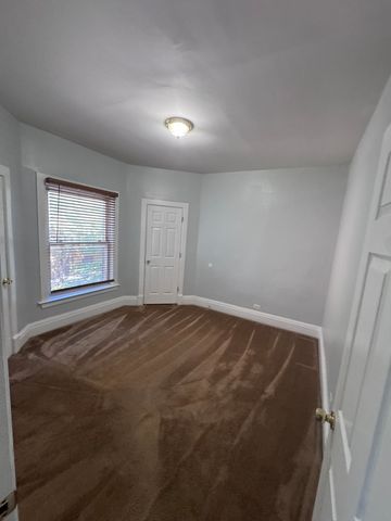 4358 W Washington Boulevard 204, Chicago, IL 60624