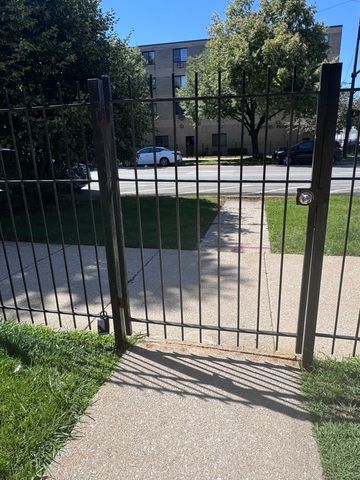 4358 W Washington Boulevard 204, Chicago, IL 60624