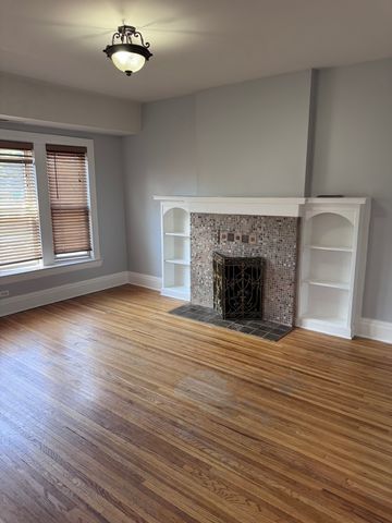 4358 W Washington Boulevard 204, Chicago, IL 60624