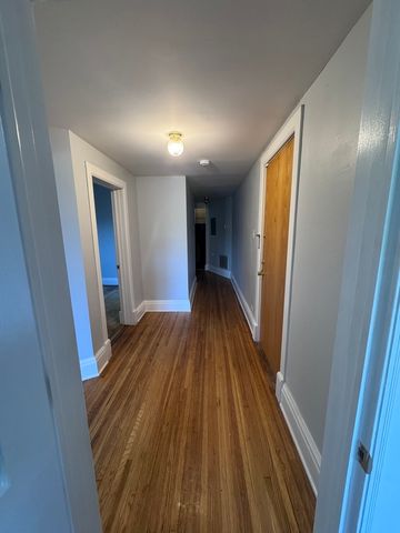 4358 W Washington Boulevard 204, Chicago, IL 60624