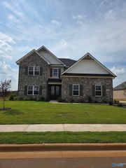 136 Brier View Drive, Meridianville, AL 35759