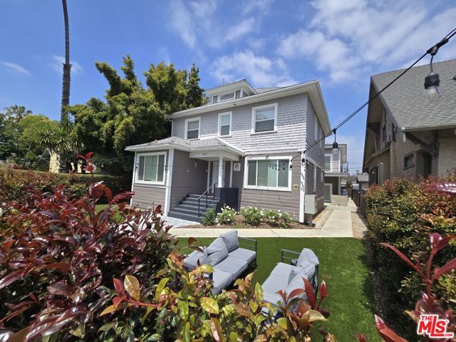 1207 W 37th Place, Los Angeles, CA 90007