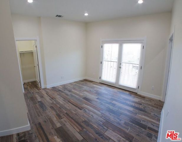 1207 W 37th Place, Los Angeles, CA 90007