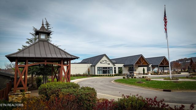 585 Black Cove Lane, Loudon, TN 37774