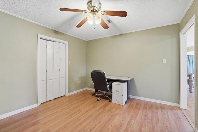 211 Melody Dr, Houma, LA 70363