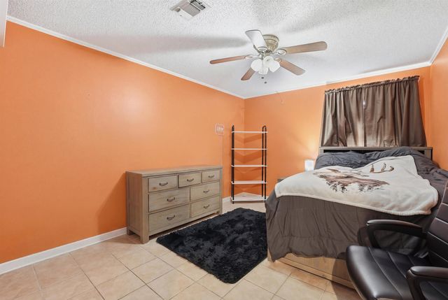 211 Melody Dr, Houma, LA 70363