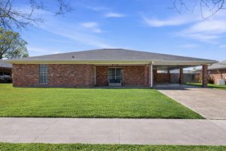 211 Melody Dr, Houma, LA 70363