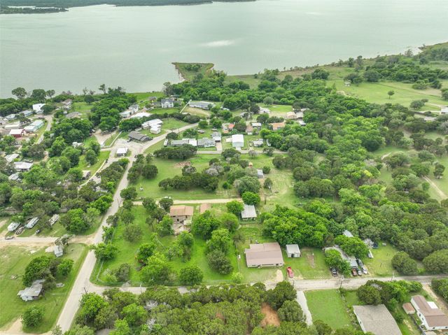 000 Linda Lee Crossing, Whitney, TX 76692