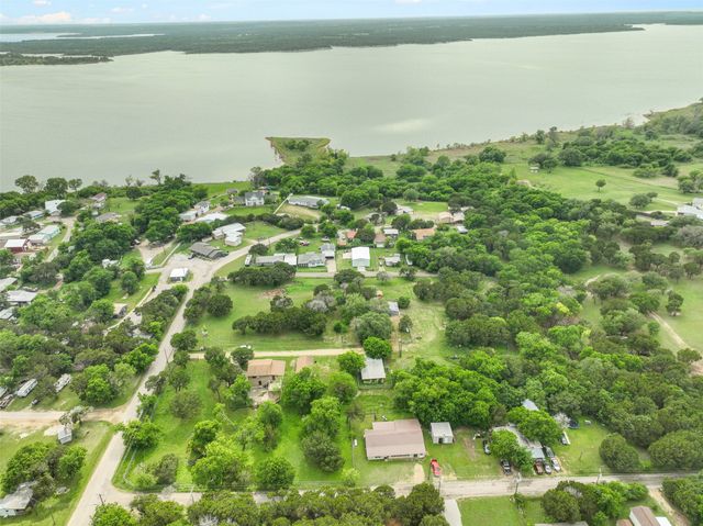 000 Linda Lee Crossing, Whitney, TX 76692