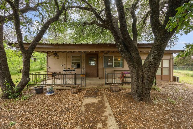 000 Linda Lee Crossing, Whitney, TX 76692