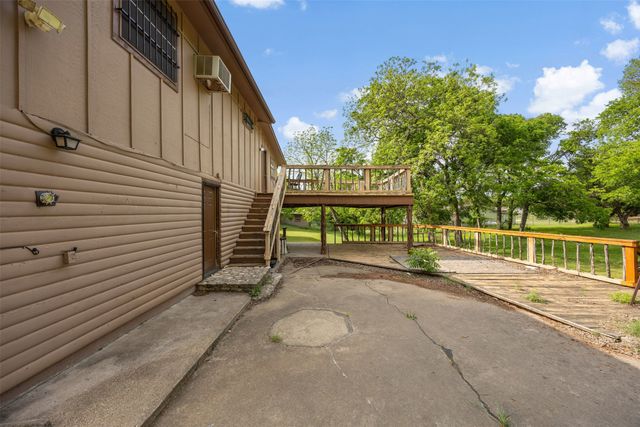 000 Linda Lee Crossing, Whitney, TX 76692