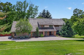 11 Denny Lane, Huntleigh, MO 63131