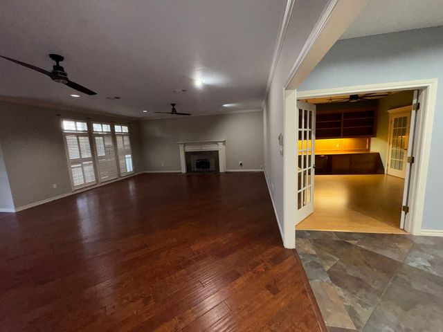 7324 Old Mill Run, Fort Worth, TX 76133