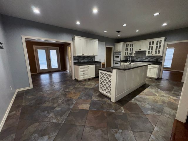 7324 Old Mill Run, Fort Worth, TX 76133