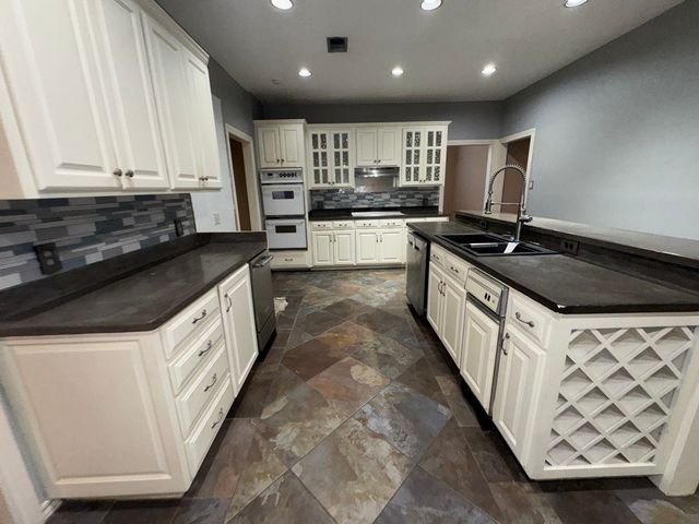 7324 Old Mill Run, Fort Worth, TX 76133