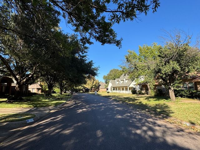 7324 Old Mill Run, Fort Worth, TX 76133