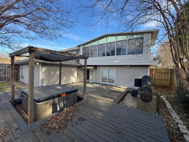 7324 Old Mill Run, Fort Worth, TX 76133