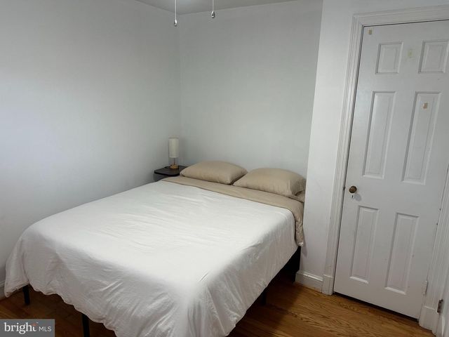 1049 N MONROE ST, Arlington, VA 22201