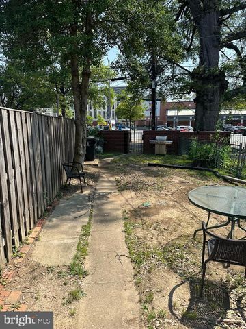 1049 N MONROE ST, Arlington, VA 22201