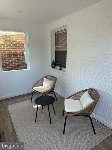 1049 N MONROE ST, Arlington, VA 22201