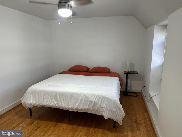 1049 N MONROE ST, Arlington, VA 22201