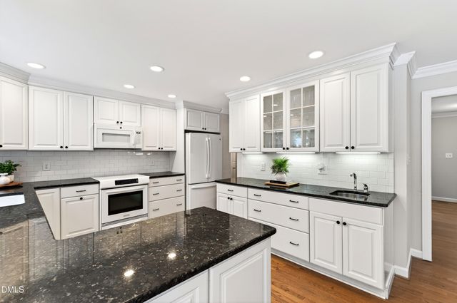 104 Larkwood Lane, Cary, NC 27518