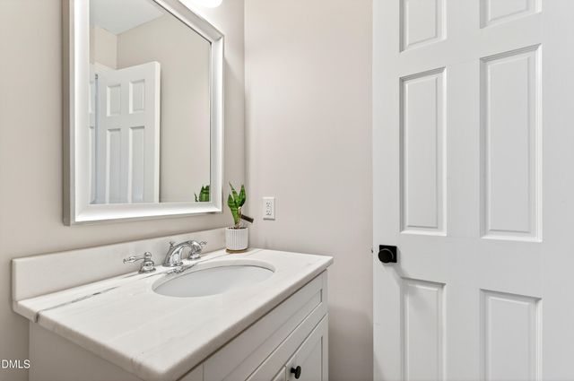 104 Larkwood Lane, Cary, NC 27518