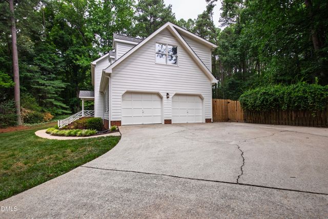 104 Larkwood Lane, Cary, NC 27518
