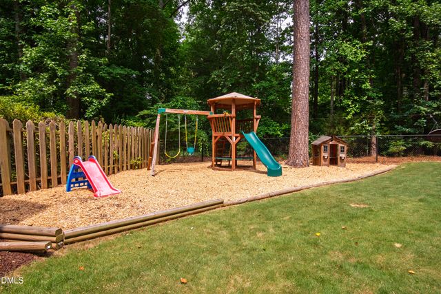 104 Larkwood Lane, Cary, NC 27518