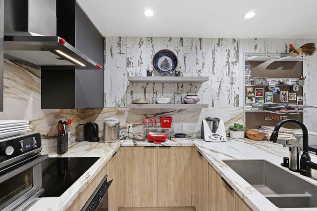 324 Catalpa Street 111, San Mateo, CA 94401