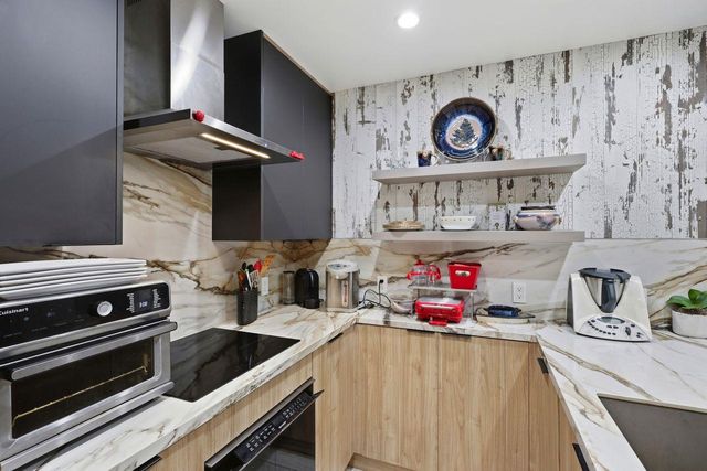 324 Catalpa Street 111, San Mateo, CA 94401