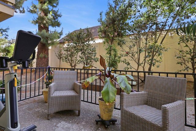 324 Catalpa Street 111, San Mateo, CA 94401