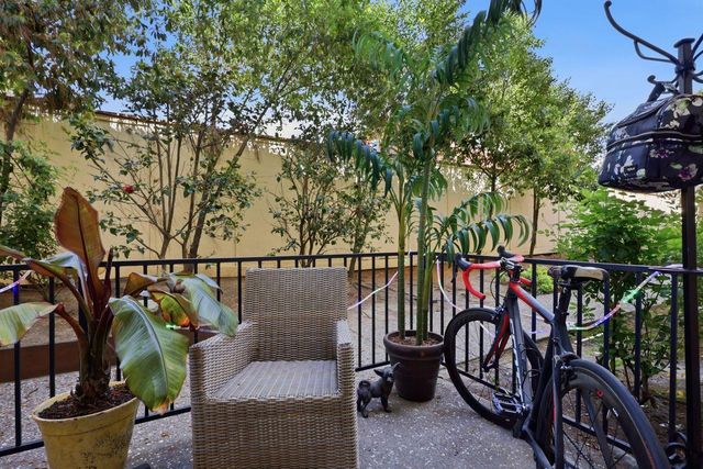 324 Catalpa Street 111, San Mateo, CA 94401