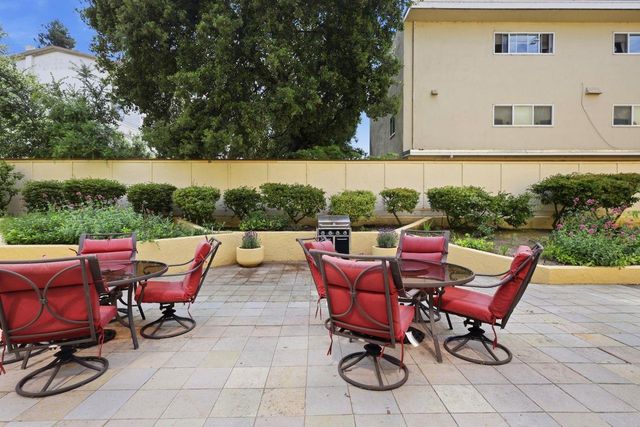 324 Catalpa Street 111, San Mateo, CA 94401