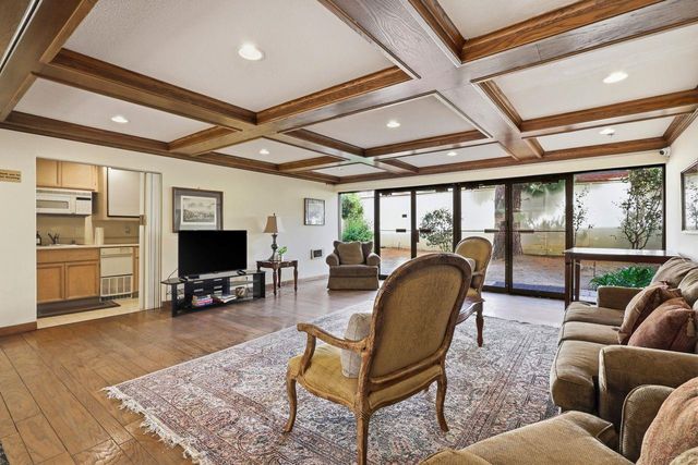 324 Catalpa Street 111, San Mateo, CA 94401