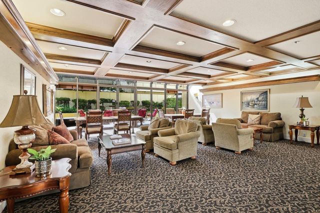 324 Catalpa Street 111, San Mateo, CA 94401