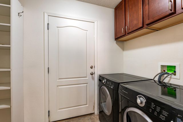 5035 Costa Maresme Drive NW, Albuquerque, NM 87120