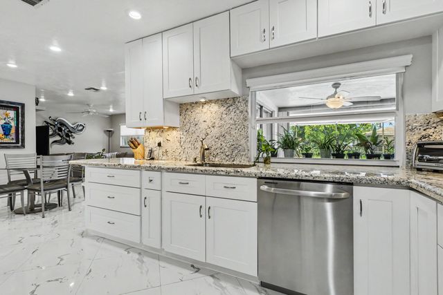 415 SAILBOAT Circle, Weston, FL 33326