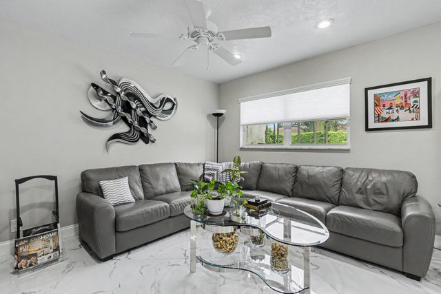 415 SAILBOAT Circle, Weston, FL 33326