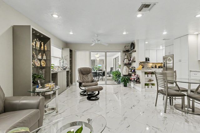 415 SAILBOAT Circle, Weston, FL 33326