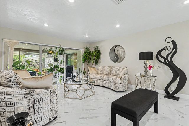 415 SAILBOAT Circle, Weston, FL 33326