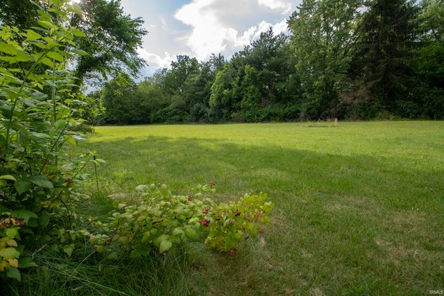 2805 Pleasant Plain Avenue, Elkhart, IN 46517