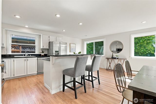 13109 NE 137th Place, Kirkland, WA 98034