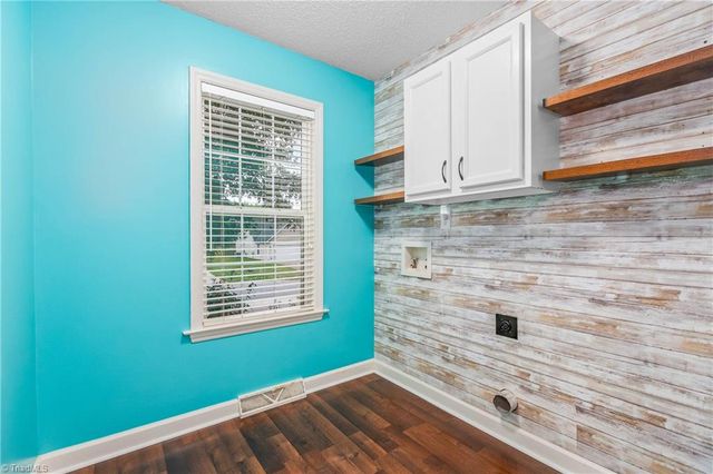 1760 Spring Path Trail, Clemmons, NC 27012