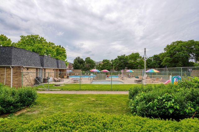 1056 Hardesty Place, Columbus, OH 43204