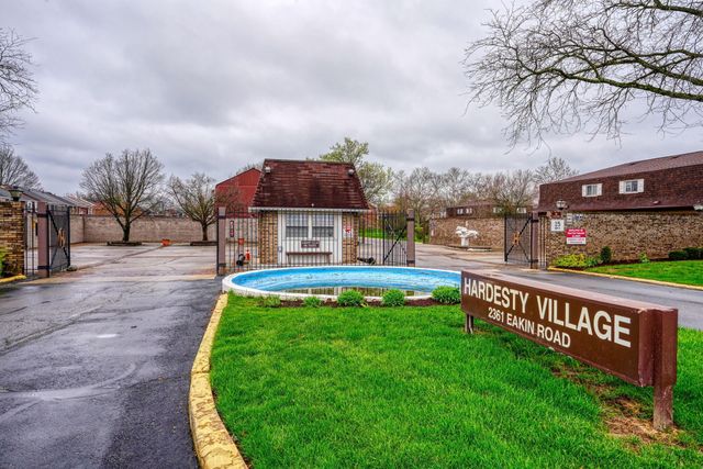 1056 Hardesty Place, Columbus, OH 43204