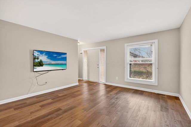 1056 Hardesty Place, Columbus, OH 43204