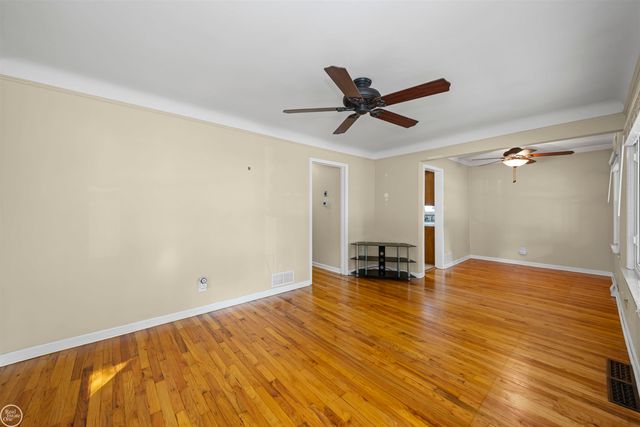 19141 Woodcrest Street, Harper Woods, MI 48225