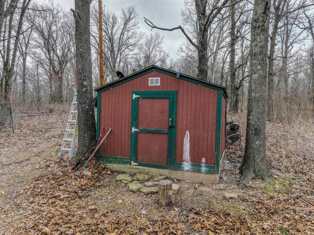 42 Pacific Drive, Crane, MO 65633