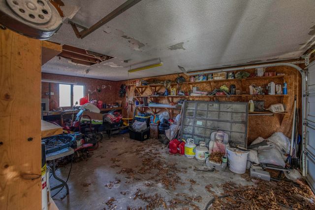 42 Pacific Drive, Crane, MO 65633